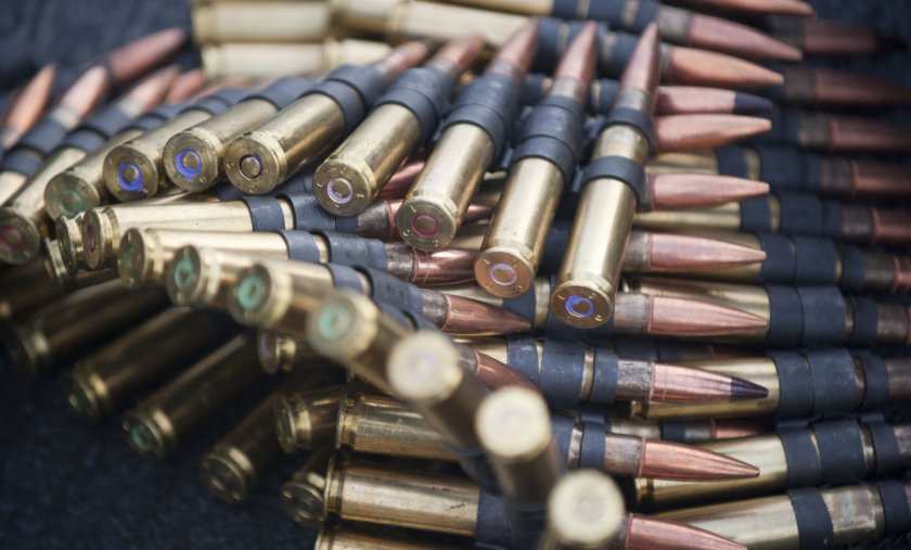 Военни обезвредиха невзривен боеприпас в Смолянско