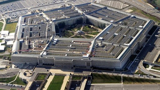 Високопоставени служители на Пентагона напускат след уволнението на Марк Еспър
