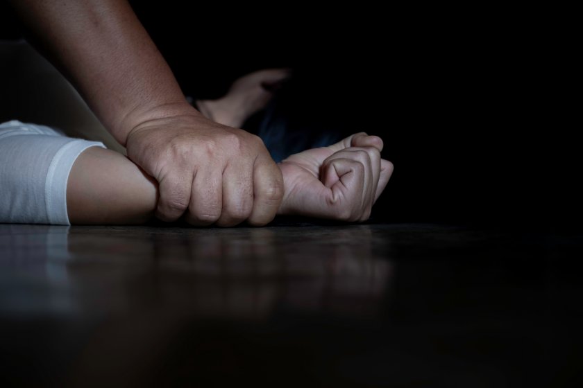Задържаха изнасилвач в Слънчев бряг
