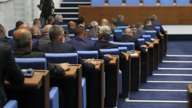 Депутатите се отказаха от комисията за нова конституция 