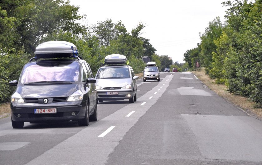 Тировете съсипаха трасето на Искърското дефиле