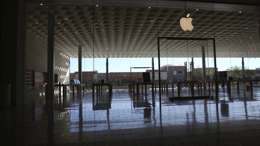 "Епъл" затвори магазините си в Калифорния