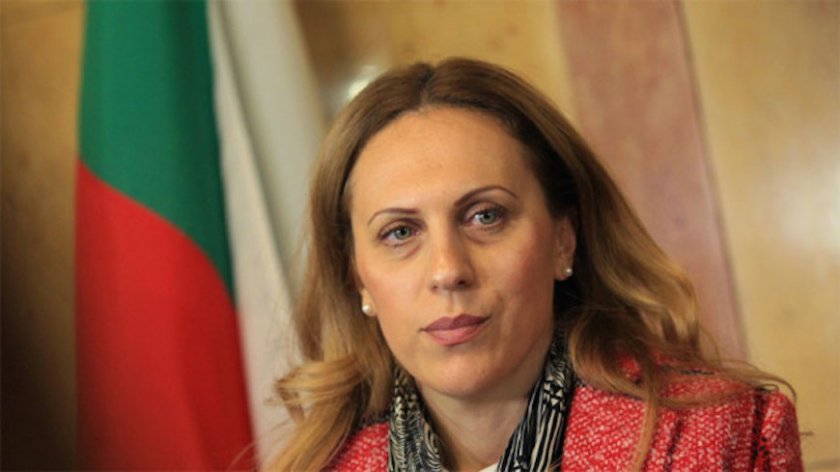 Марияна Николова: Разчитаме българските туристи да спасят зимния сезон