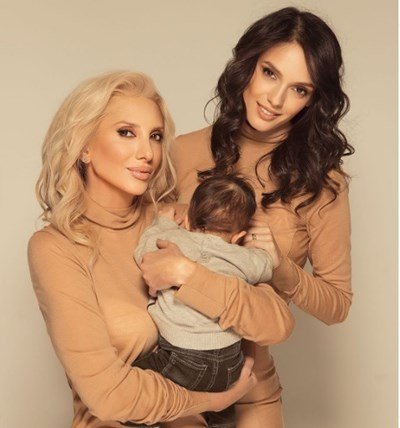 Предновогодишно: Луиза Григорова публикува снимка с бебето и майка си