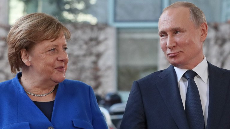Путин и Меркел се разбраха за съвместно производство на ваксини