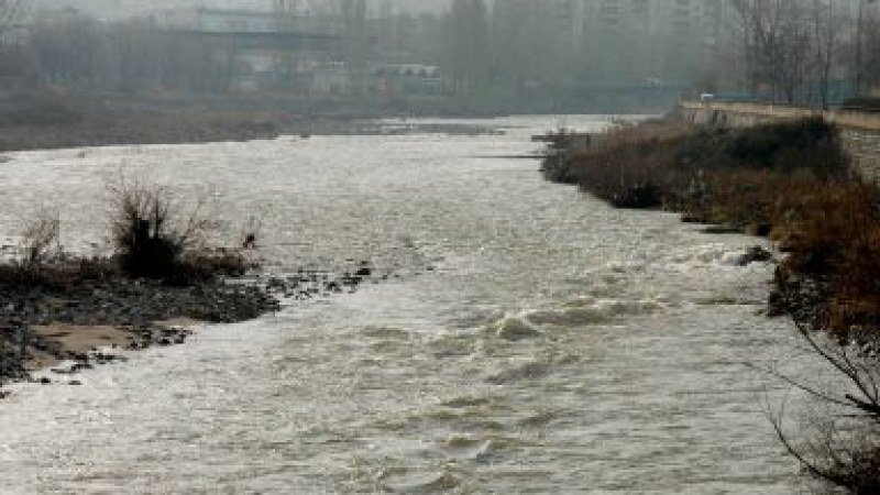 Чая заля пътя към Крумово, движението е спряно 