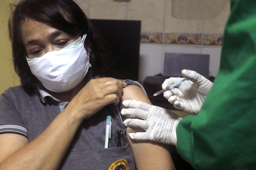 Индонезия одобри ваксината на китайската компания "Синовак"