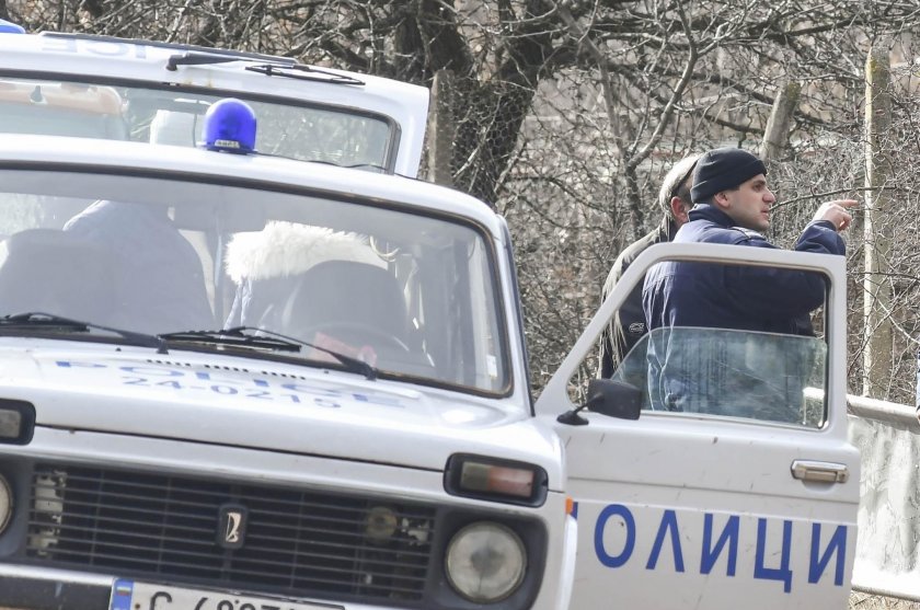 40 дни издирват 17-годишната Емилия от Нови пазар