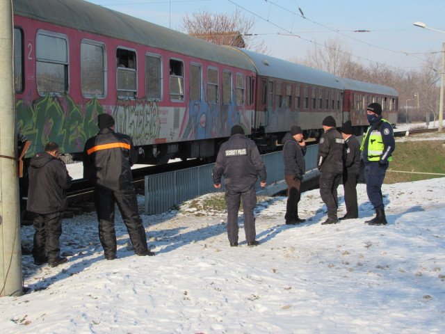 Баба пострада при пресичане на жп линия в Русе