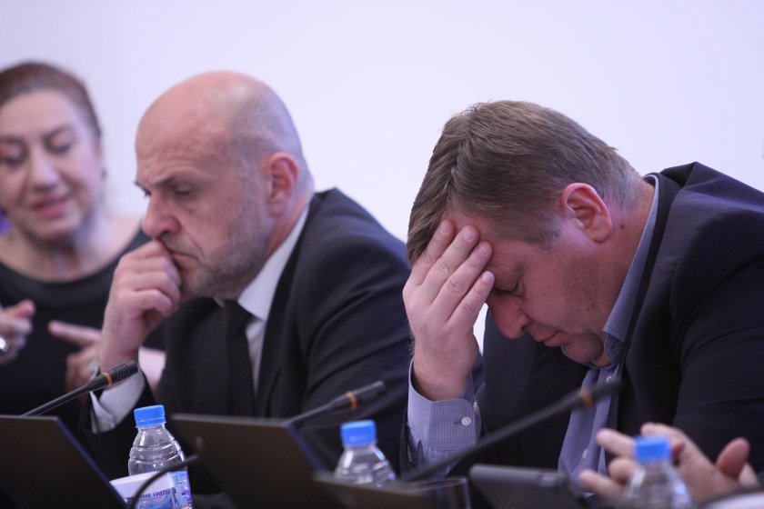 Каракачанов: Е, какъв беше смисълът на консултациите при Радев?