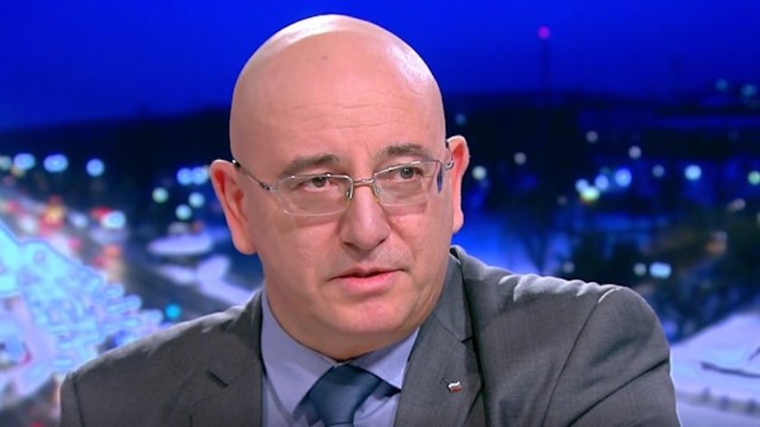 Екоминистърът: 200 т опасни пестициди можеше да изтровят всичката риба до Дунав