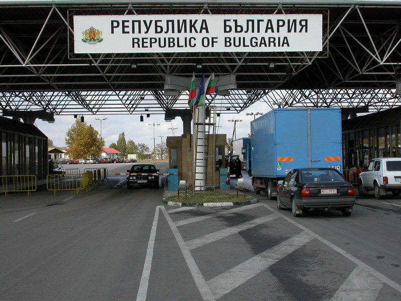 Прокурори се заемат с нередност на ГКПП "Кулата"