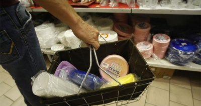 Европарламентът забрани еднократната пластмаса