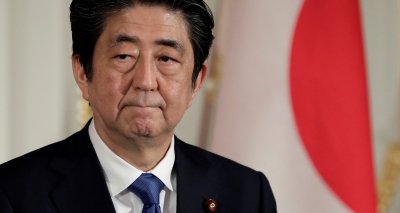 Японски премиер за пръв път в Иран