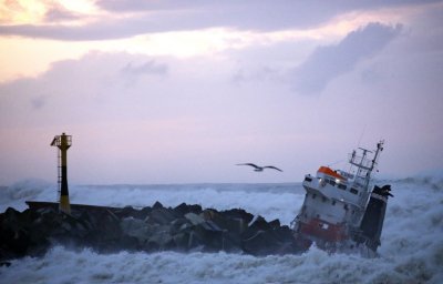 Награждават посмъртно тримата спасители, оказали помощ на бедстващ в буря кораб