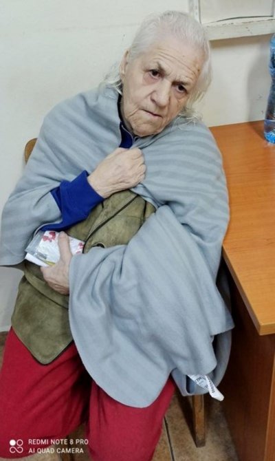 Издирват роднините на тази старица в Бургас