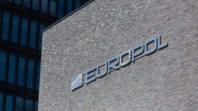 Европол погва фалшификатори на сертификати за Covid-19