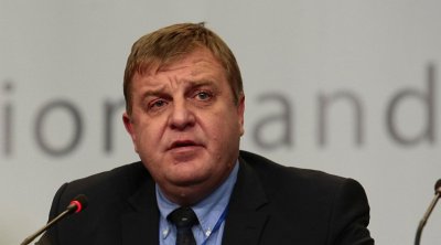 Каракачанов към Заев: Няма как да ви пратим и ваксина срещу Стокхолмски синдром
