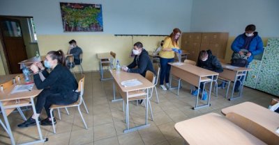 По-малко от половината учители искали ваксина