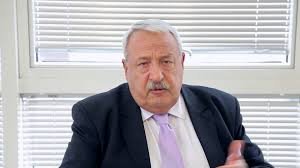 Иван Гарелов: Путин отдели твърде много внимание на Навални и го героизира