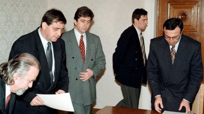 СДС за събитията преди 24 г.: Петър Стоянов ни спаси от гражданска война