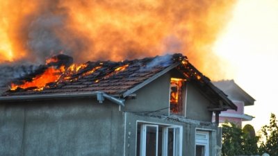 Жена изгоря в дома си във Врачанско