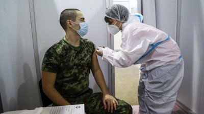 Сърбия първа по ваксиниране в Европа след британците