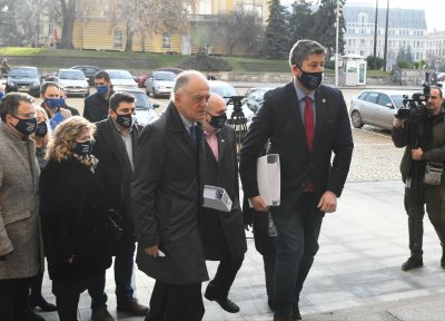 ЦИК не призна електронните подписи на "Демократична България"