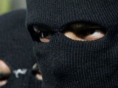 Маскирани обраха дядо в Плевенско