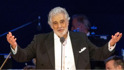 Пласидо Доминго дирижира "Бохеми" в Болшой театър