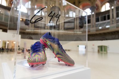 Обувките от рекорда на Лео Меси - в музей
