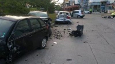 Условна присъда за шофьор, потрошил четири коли и нанесъл щети за над 14 400 лева