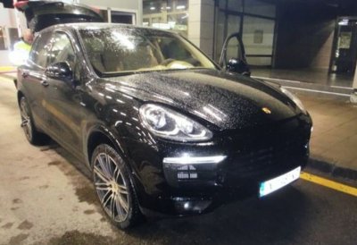 Сензационно видео "хвана" кражбата на лъскаво Porsche