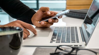 EП: Ако шефът звъни в извънработно време, не вдигаш