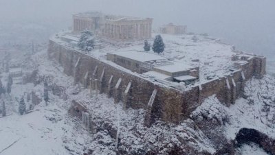 7 квартала бедстват без ток и вода в Атика