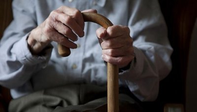 Дядо блудства с двете си внучета във Варна