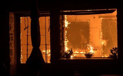 Пожар изпепели дома на семейство в Златарица