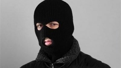 Маскирани пребиха и ограбиха мъж в ж.к. "Люлин"