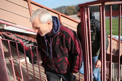 Ганчев развързва кесията - дава по 10 бона за бой в Разград