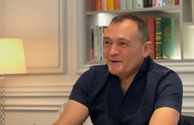 Васил Божков се изправя срещу Борисов и Нинова