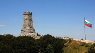 Община Габрово отменя тържествата за 3 март на връх Шипка