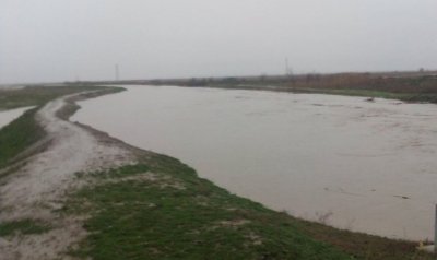 Десетки ниви под вода заради стар напоителен канал в Кочериново