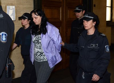 Няма измъкване: Пак осъдиха на 18 г. затвор акушерката, пребила бебе