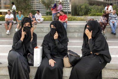 В Швейцария решават на референдум за носенето на бурки