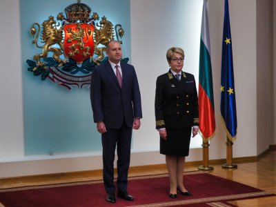 Митрофанова предаде на Радев поздрави от Путин (СНИМКИ)