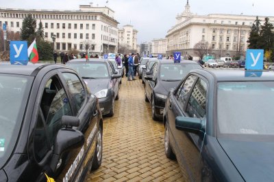 Автоинструктори блокираха центъра на София (СНИМКИ)