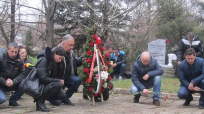 Почетоха спецченгето Емил Шарков