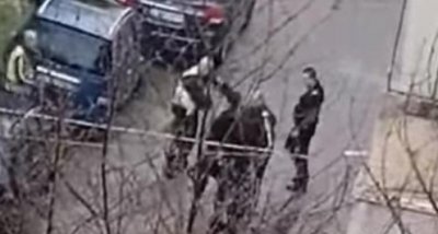 Двама полицаи отстранени след екшъна в Казанлък