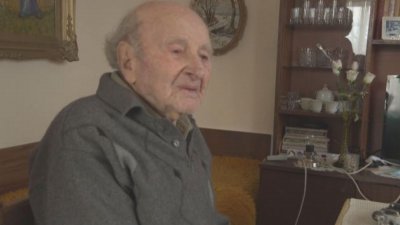 Пазач на фар чукна 100 лета 