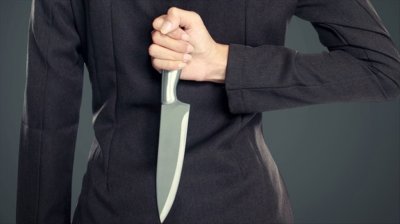 Ярост: Жена заби нож в гърдите на мъжа си